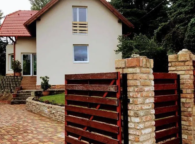 \'New\' Sunkissed Villa On The Old Hill
